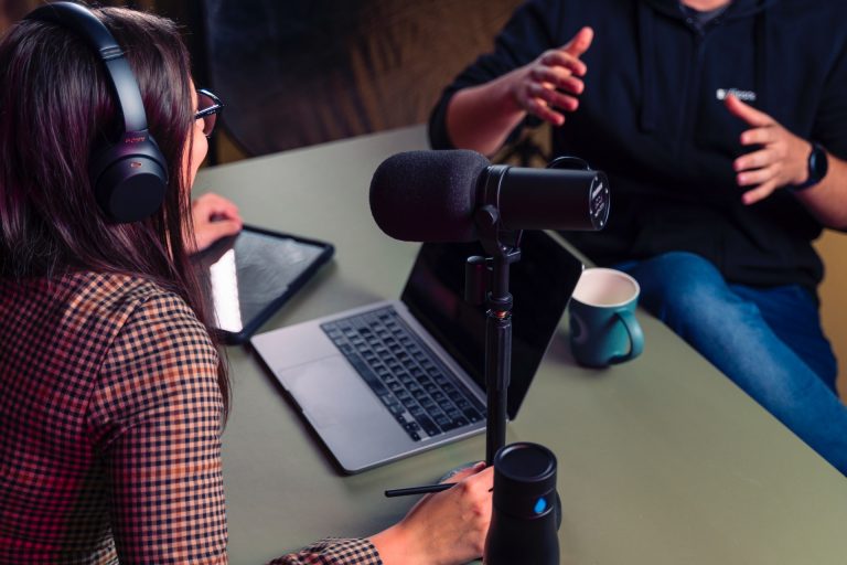 Mastering User Research Interviews 1 Mastering User Research Interviews